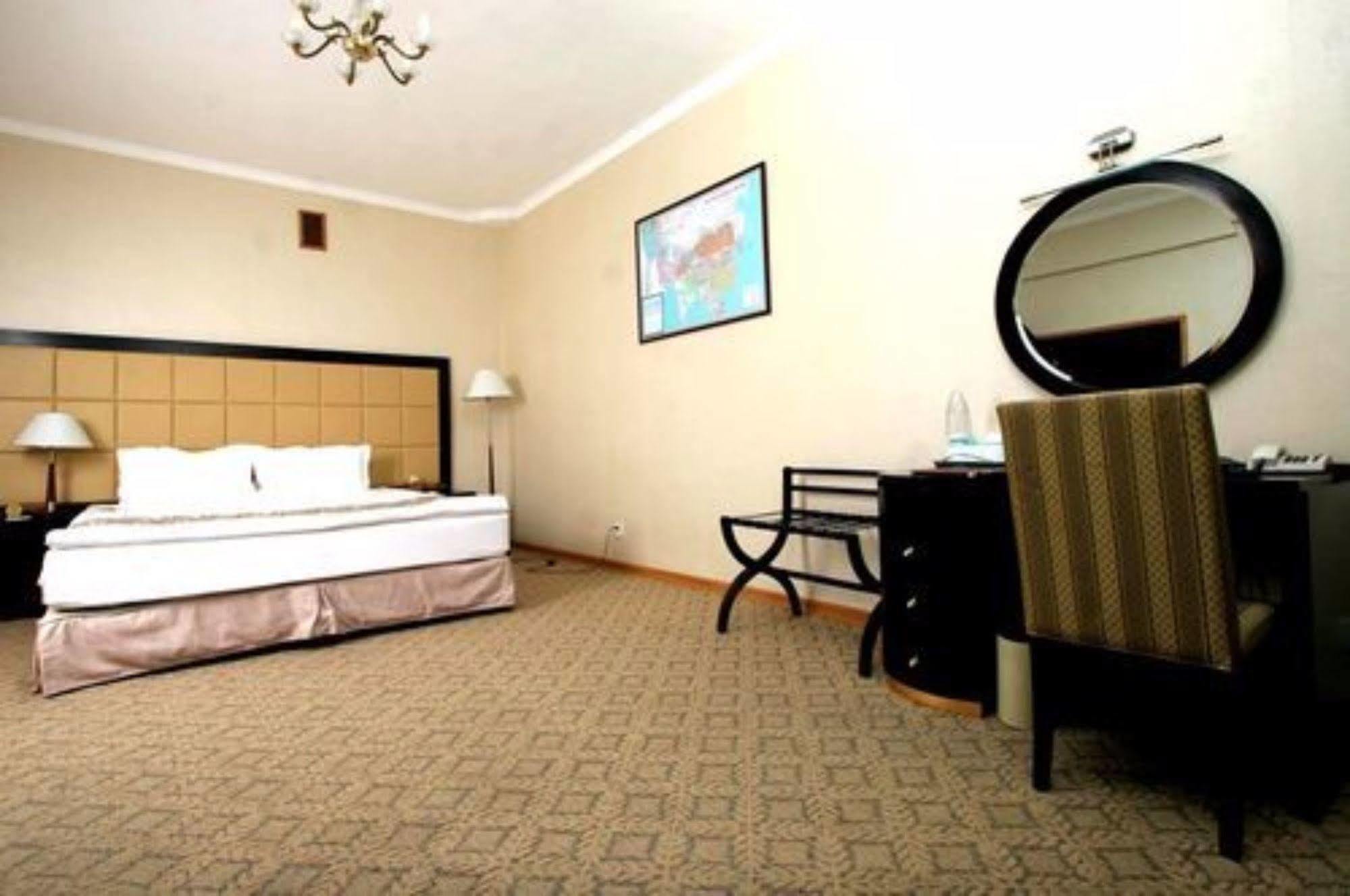 Ulaanbaatar Hotel Bagian luar foto